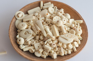 Perles rondes en os de buffle de qualité supérieure, sculptées à la main, style tribal, pour les créateurs de mode, les artisans, approvisionnement en vrac, AZ ENTERPRISES - Product Image 5