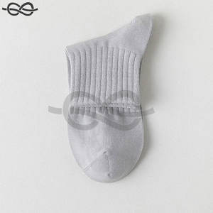 Calcetines deportivos para hombre, calcetines cortos transpirables y cómodos de alta calidad, ropa informal de baloncesto, calcetines tobilleros de corte bajo a la moda - Product Image 3