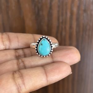 Vente en gros de bagues en argent sterling 925 plaqué, turquoise tibétaine naturelle, bijoux faits à la main, tendance actuelle - Product Image 3