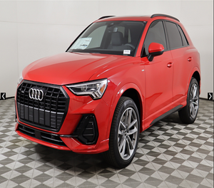 Alerte Offre Exceptionnelle! Audi Q3 Premium 2.0L 4 cylindres TFSI S Line quattro automatique AWD rouge, SUV de luxe, modèle 2024, état impeccable - Product Image 1