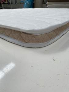 แผ่นโฟมรองนอนสีน้ำตาลนุ่มสบายผ้าด้านบนและด้านล่างสีขาว - Product Image 2