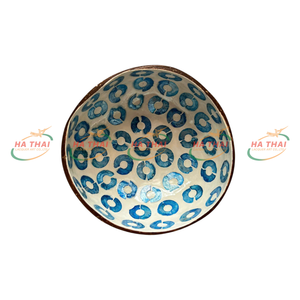 Bol décoratif artisanal minimaliste en coquille de noix de coco naturelle incrustée, écologique et non toxique, idéal pour les boutiques de cadeaux et la décoration intérieure - Product Image 5