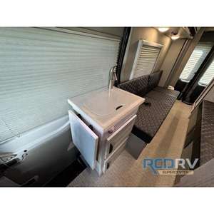 Nouvel accessoire contemporain pour camping-car de classe B Chinook Bayside TB 2026 - Product Image 1