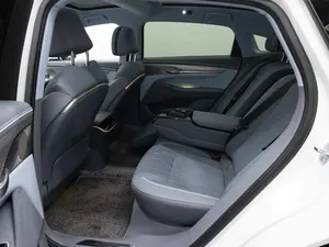 Vuyer Passion EV I Sedan 2023, charge rapide, pneus R18, batterie au lithium, intérieur foncé, sièges en cuir, toit ouvrant panoramique, livraison immédiate - Product Image 3