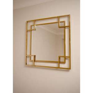 Cadre de miroir décoratif en laiton intemporel un look antique élégant pour un cadre de salon d'inspiration vintage à obtenir à bas prix - Product Image 1