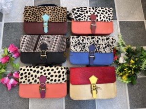 Women's New Eco-Friendly Handmade Western-Style Leather Shoulder Sling <b>Bag</b> Multi-Color Leopard Fur Fashionable <b>Messenger</b> <b>Bags</b> - Product Image 6