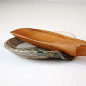 Porta Servilletas de Acero Inoxidable con Diseño de Hojas de Flor, Reposacucharas Personalizado, Color Personalizado, Hecho a Mano, Ecológico, Apto para Lavavajillas - Product Image 4