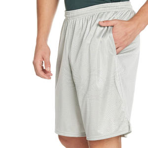 Ropa cómoda para hombre, pantalones cortos deportivos para gimnasio, pantalones cortos de malla para hombre de tamaño personalizado a bajo precio hechos en Pakistán - Product Image 2