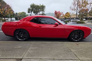Dodge Challenger R/T 2020 Usado, Volante a la Izquierda/Derecha, Edición Limitada 50 Aniversario - Product Image 4