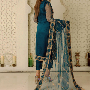 ชุดปากีสถานที่ดูดีชุด2024สำหรับผู้หญิงคอลเลคชั่นฤดูร้อน - Product Image 5