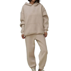 Ensemble de survêtement 2 pièces tendance streetwear, survêtement personnalisé pour femme, survêtement en molleton français surdimensionné respirant - Product Image 1
