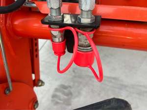 Mini Tractor Kubota L2501D con Cargador Frontal y Retroexcavadora |   Tractor Agrícola Compacto 4x4 de 25 HP |   Vehículo Utilitario Multifuncional - Product Image 5