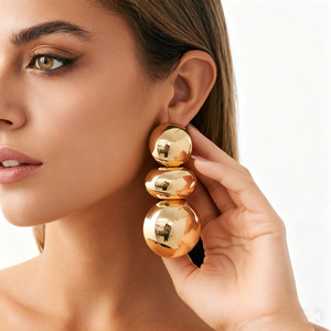 Pendientes de bola grande de oro grueso para mujer, aretes colgantes de cuentas redondas <span class=keywords><strong>grandes</strong></span> de moda, joyería retro para fiesta, regalos - Product Image 1