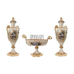 Conjunto decorativo de latón dorado y porcelana de lujo con arte floral hecho a mano Estilo Vintage clásico Decoración elegante para el hogar - Product Image 1