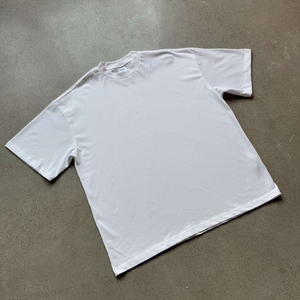 เสื้อยืดผ้าฝ้าย100% คอตตอนขอบคอเสื้อทรงหลวมพิมพ์ลายไรน์สโตนสำหรับผู้ชาย - Product Image 5