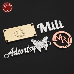 Étiquette métallique personnalisée pour vêtements, sacs, foulards, abayas, chaussures, avec logo de marque gravé en or - Product Image 3