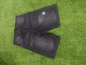 Pantalones cortos de mezclilla personalizados para hombres y mujeres Pantalones cortos de mezclilla de proveedor de ropa de calle de moda al por mayor de fabricante OEM - Product Image 2