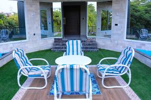 Horticlub PVCS เก้าอี้อาบแดดกลางแจ้งปรับเอนได้/เก้าอี้เลานจ์พลาสติกแบบวางซ้อนได้ - Product Image 3