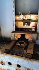 Máquina de Brochado Interno Vertical Usada para Talleres de Metalurgia que Ofrece Precisión Constante, Diseño Duradero y Fácil Operación - Product Image 6