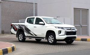 MITSUBISHI L200 4X4 2.4L del 2022 Usato, Bianco, 128 CV, 4 Cilindri, 2 Assi, Benzina, Trazione Integrale, Cambio Manuale, Guida a Sinistra - Product Image 4