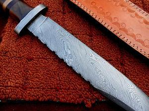 Cuchillo Bowie de Caza Hecho a Mano con Borde Dentado de Acero Inoxidable, Hermoso Mango de Madera, Herramienta de Caza de Alta Calidad para Exteriores, Regalo OEM - Product Image 5