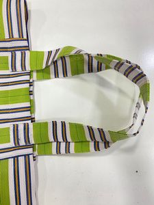 Bolsa de compras con cierre de cremallera reutilizable resistente al agua de nailon reciclado grande ecológico a rayas coloridas con asa suave para playa - Product Image 4