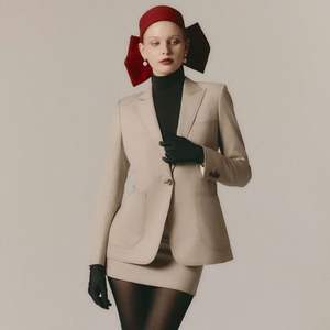 Elegante Viva Blazer de mujer Tejido de alta calidad Bordado de lana no tejido Decoración de cristal Botón único ODM Servicios hechos - Product Image 1