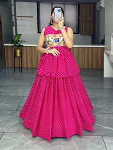 Collection Premium de haute qualité Designer exclusif Faux Gorgette Leheriya Imprimé Avec Gamthi Work Lehenga Et Top - Product Image 5