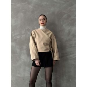 Chaqueta Corta al por Mayor para Mujer con Lazo, Diseño Elegante para Mujeres con Sentido de la Moda - Product Image 5