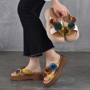 Sandalias de cuero para mujer, tipo chanclas, para verano, playa, casuales, cómodas. - Product Image 3