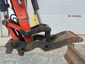 รถขุดขนาดเล็ก 2016 รุ่น KX040-4 - เชื่อถือได้ ทรงพลัง และกะทัดรัด - Product Image 2