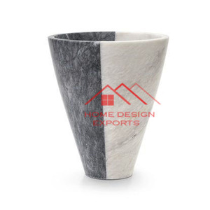 Vase en marbre noir et blanc, design luxueux et attrayant, pour la décoration de table à la maison ou à l'hôtel - Product Image 1