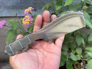 Peigne traditionnel en corne de buffle le plus vendu pour une coiffure douce Matériau naturel pour un peignage lisse et sans enchevêtrement - Product Image 3