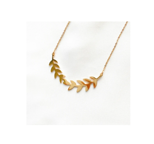 Colgante de latón en forma de hoja Colgantes encantadores para joyería Venta al por mayor Gran oferta Artesanía colgante de diseño de moda - Product Image 3