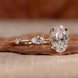 Prix usine ovale et poire coupe laboratoire diamant cultivé en or jaune grappe pierre ovale coupe Centre pierre diamant bague de fiançailles - Product Image 2