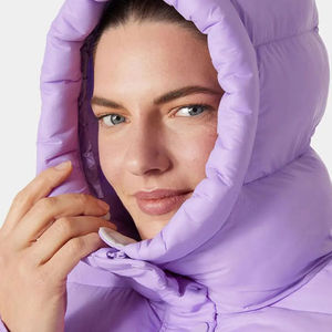 Parka matelassée Grace pour femme, sur mesure, très demandée, avec capuche réglable et rembourrage matelassé, veste d'hiver en duvet pour femme - Product Image 4