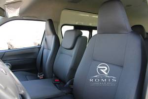 Toyota Hiace Usato Bianco, Furgone Passeggeri con Guida a Sinistra, Tetto Alto, Anno 2021, Veicolo per Trasporto Turistico - Product Image 3