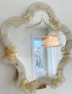 Miroir en verre de Murano de couleur opalescente vénitienne vintage, fait à la main - Product Image 1