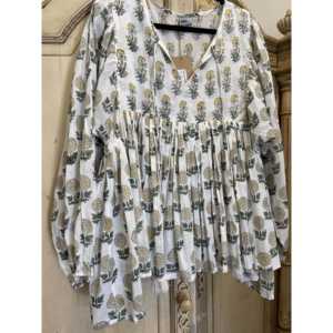 Top de Lino 100% con Estampado Floral de Girasoles para Mujer, Talla Única, Cuello con Lazo, Decoración Bordada con Lentejuelas, Disponible en Talla XL - Product Image 1