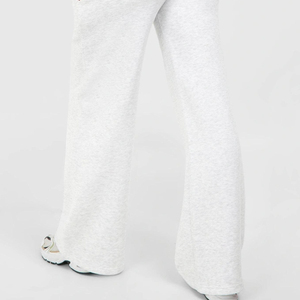 Servicio OEM, Diseño de Chándal de Alta Calidad para Mujer con Cierre de Cremallera y Pantalones Deportivos de Pierna Recta, Corte Ajustado / Logotipo Personalizado, Ropa Deportiva Informal - Product Image 6