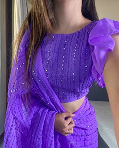 Sari Georgette tradicional de diseñador para mujer bordado con lentejuelas para fiesta de boda en estilo pakistaní hecho de seda - Product Image 6
