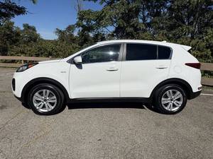 Precio bajo, Kia Sportage LX 2019 usado en venta - Product Image 4