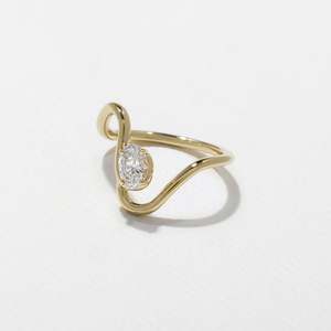 Anillo de compromiso y boda de oro rosa con moissanita de corte ovalado premium de 0.40 CT engastada en puntas, proveedor mayorista de moda para exportación a granel - Product Image 4