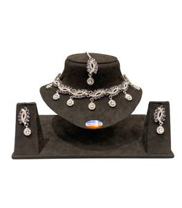 Conjunto de collar de Gargantilla clásica para mujer con estilo con pendientes de diamantes para fiestas aniversarios eventos tradicionales Idea de regalo - Product Image 1