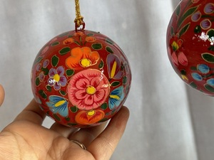 Elegant Hand-Painted Paper Mache Christmas Ornaments for Enhancing Your Christmas <b>Tree</b> Decorations - Product Image 4