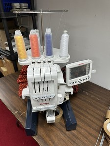 เครื่องปักผ้าอุตสาหกรรมสี่เข็ม MERIT Run MB4S รองรับการปรับแต่งแบบ ODM - Product Image 3
