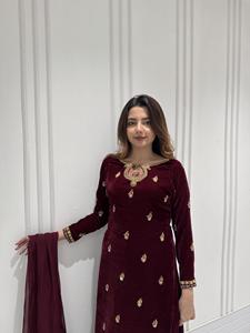 Traje Salwar de Terciopelo de Diseño Indio-Pakistaní con Bordado de Lentejuelas, Elegante para Fiestas y Bodas, Último Modelo Exclusivo - Product Image 5