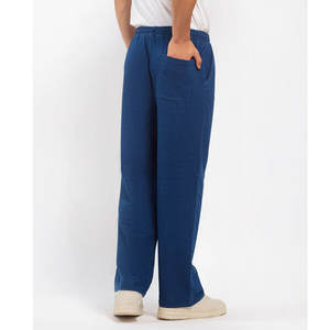 Pantalones deportivos de alta calidad para hombre, cómodos y elegantes, con diseño y talla personalizados. - Product Image 3