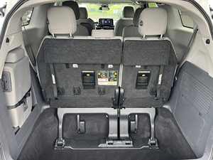 Toyota Sienna LE Híbrida Usada 2024 - Product Image 5