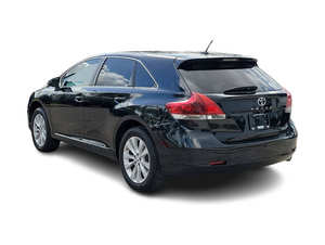 2014 pour Venza LE FWD Pneus R20 Volant à gauche Intérieur sombre Régulateur de vitesse adaptatif Sièges en cuir 7 places Caméra de recul 360° - Product Image 2